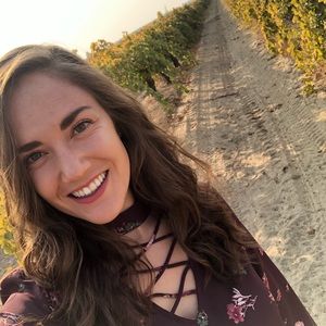 Meet your Posher, Alicia